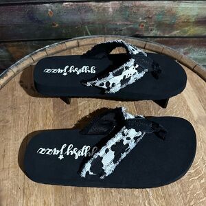 Gypsy Jazz Black & White Animal Print Sandals – Size 11 – NEW